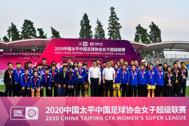 穆里尼奥脸都气黑了！刚上任就挨闷棍！曼联截胡皇马 8000万头号猎物